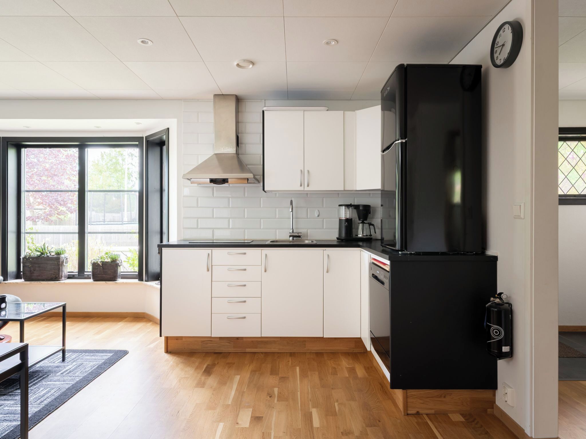 Fridge, microwave, oven, cookware/dishes/utensils