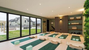Fitness facility - Spacious, Countryside Home & Yoga Studio (Marloes)