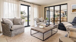 Living area - Spacious, Countryside Home & Yoga Studio (Marloes)