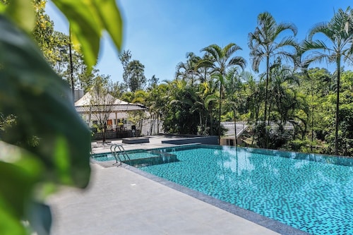 KAVA RETREAT