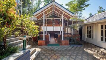 Hiên