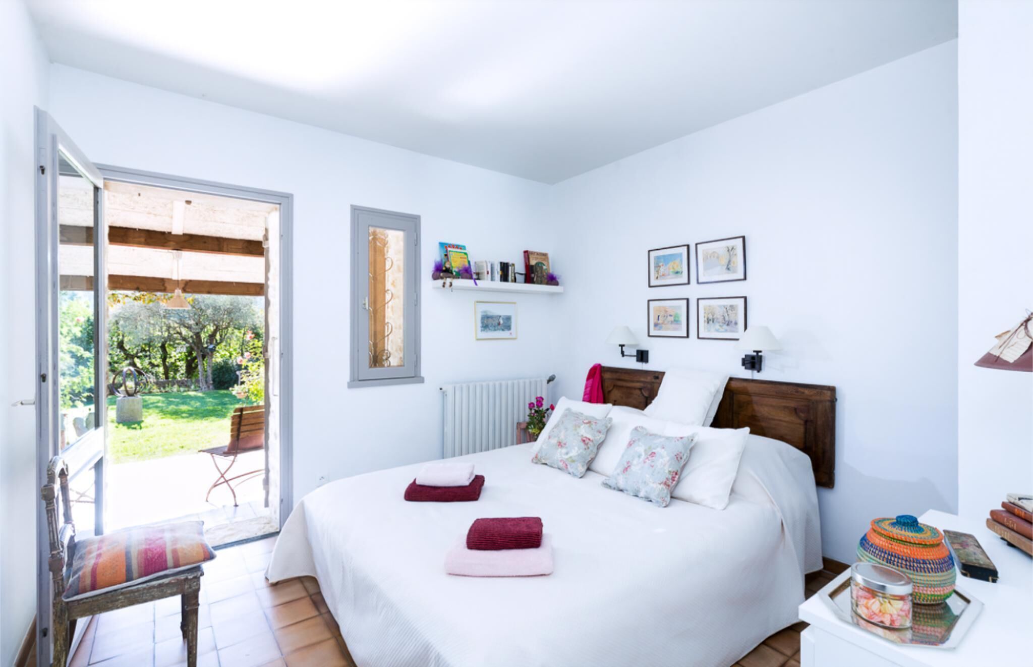 2 bedrooms, iron/ironing board, free WiFi