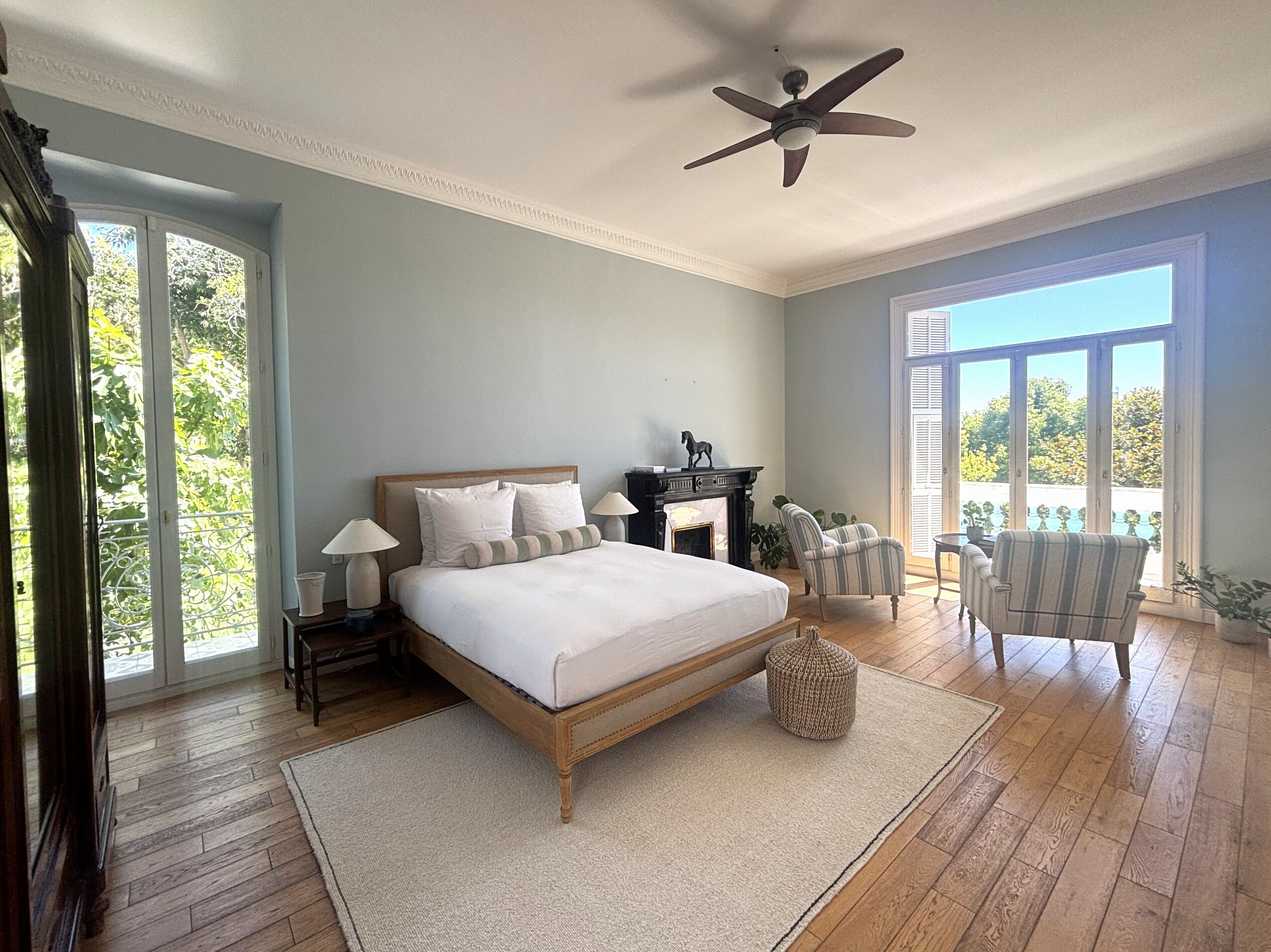 4 chambres, fer et planche à repasser, Wi-Fi gratuit, draps fournis