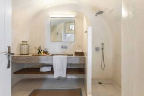 Villa, 2 Bedrooms, Private Pool | Bathroom - Pura Vida Villa - Santorini (Santorini)