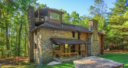 15% off Spring Special - Log Home -WiFi-Pet Friendly-Pavilion