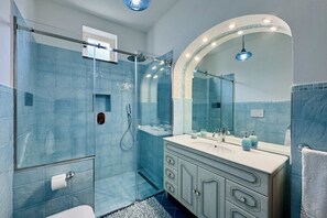 Shower, bidet, shampoo - Casa Malisa - Terrace sea view (Positano)