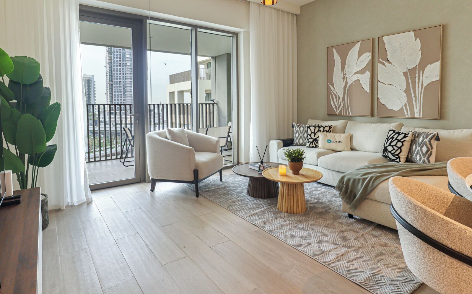 Apartment, Balcony, Canal View | Living area