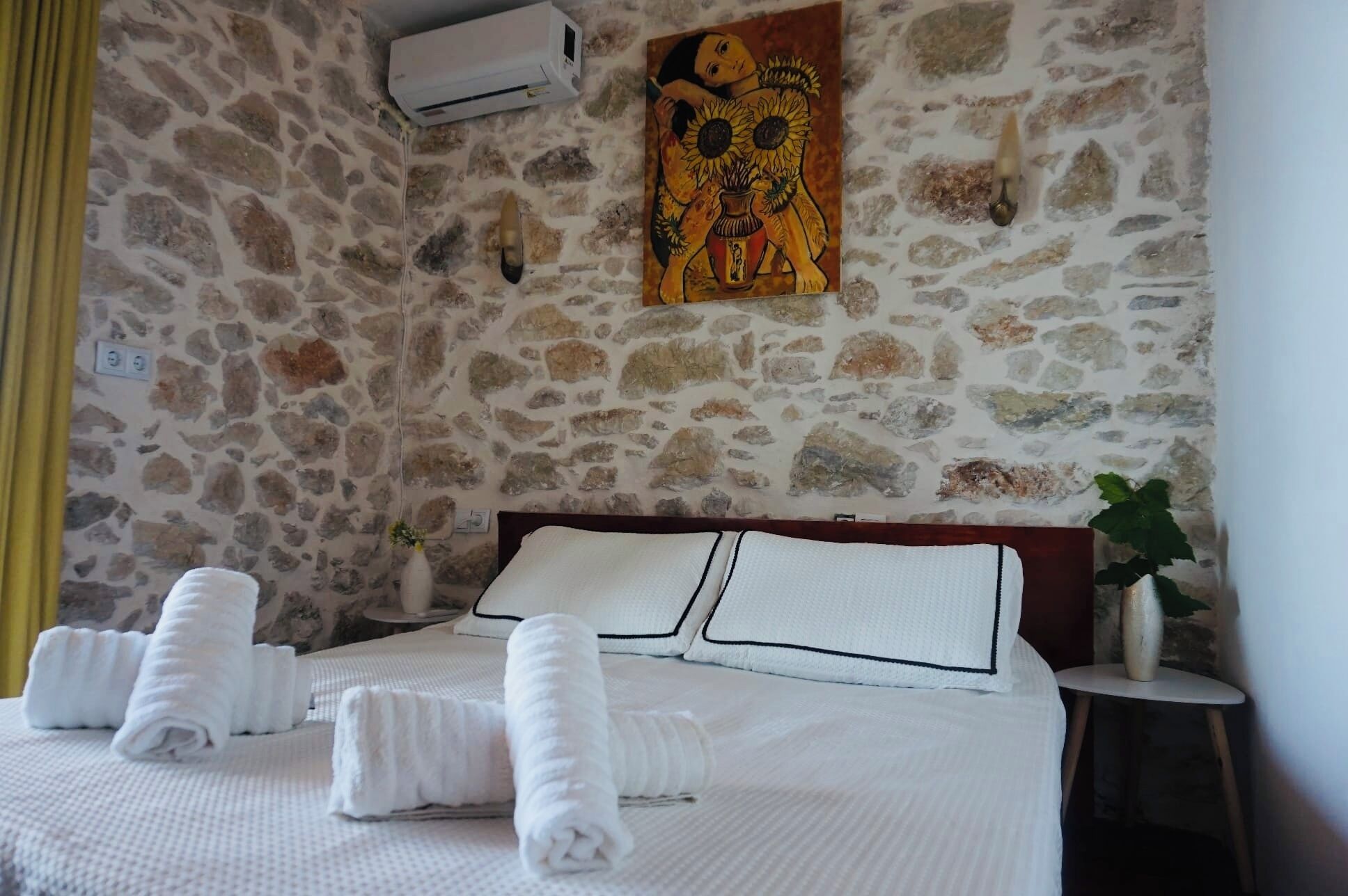 House, 2 Bedrooms, Sea View