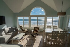 Living area - Rare Peak Summer Beachfront | Sleeps 8 | Kayaks, Surfboards, SUPs | Dog Friendly (Wells)