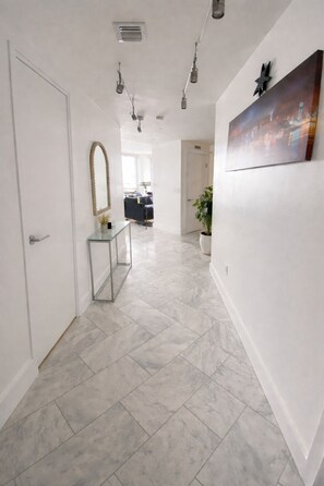 Interior - Brickell Luxury Miami High rise, King suite, 2BD 2BA, Parking free (Miami)