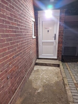 Exterior detail - NightRest Homes Studio Parking +5 Minutes AirPort (Luton)