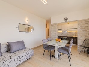 Unclassified image, 3 of 46, button - Apartmani STANIĆ - apt. A1 "Sunset" by Interhome (Omiš)
