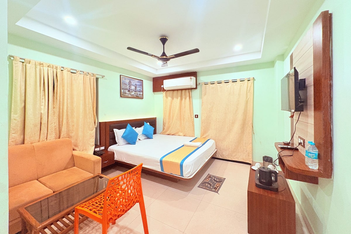 Superior Double Room, City View