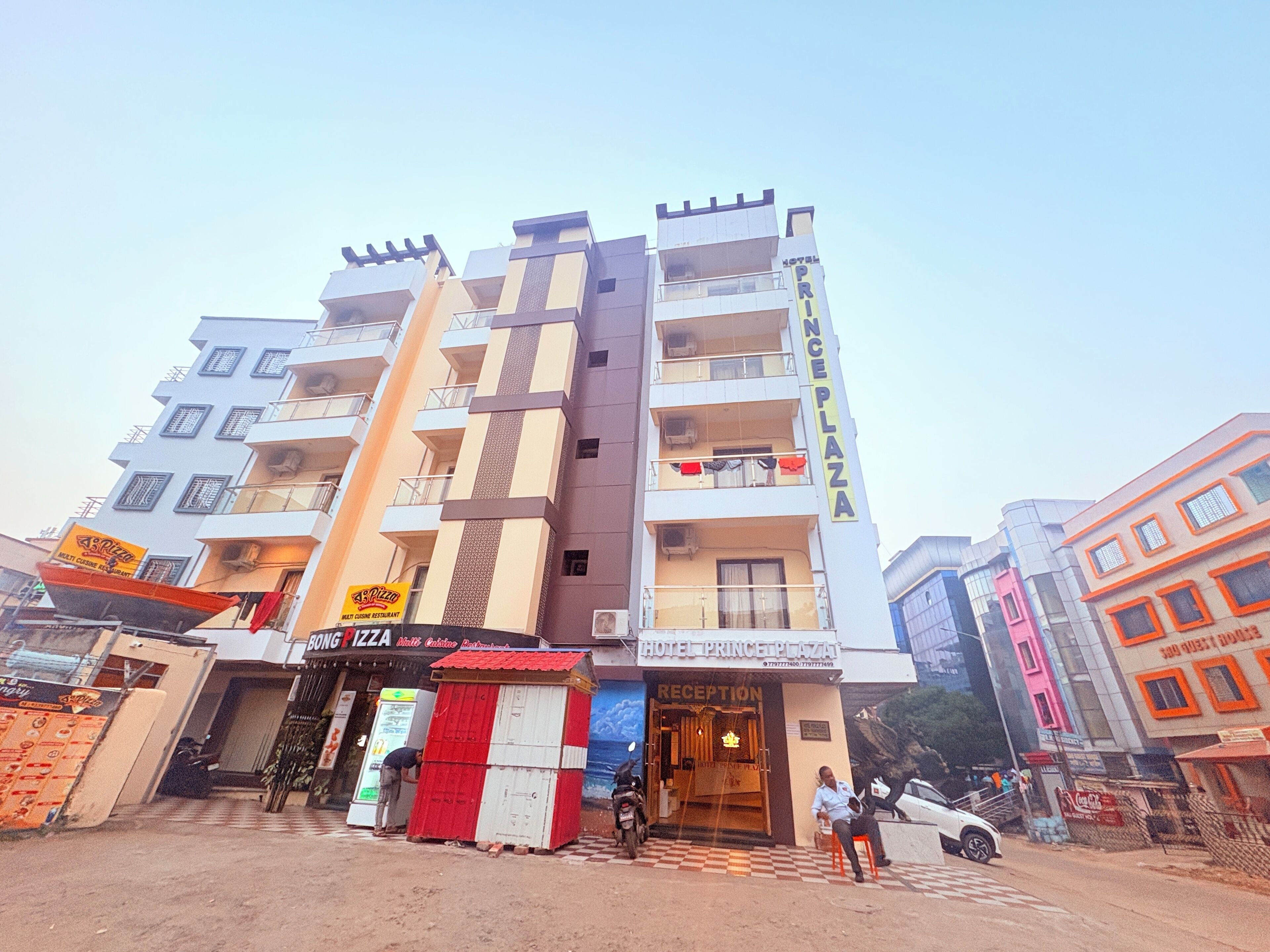 المنشأة من الخارج