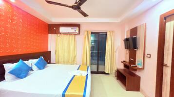 Deluxe Double Room, City View | View from room