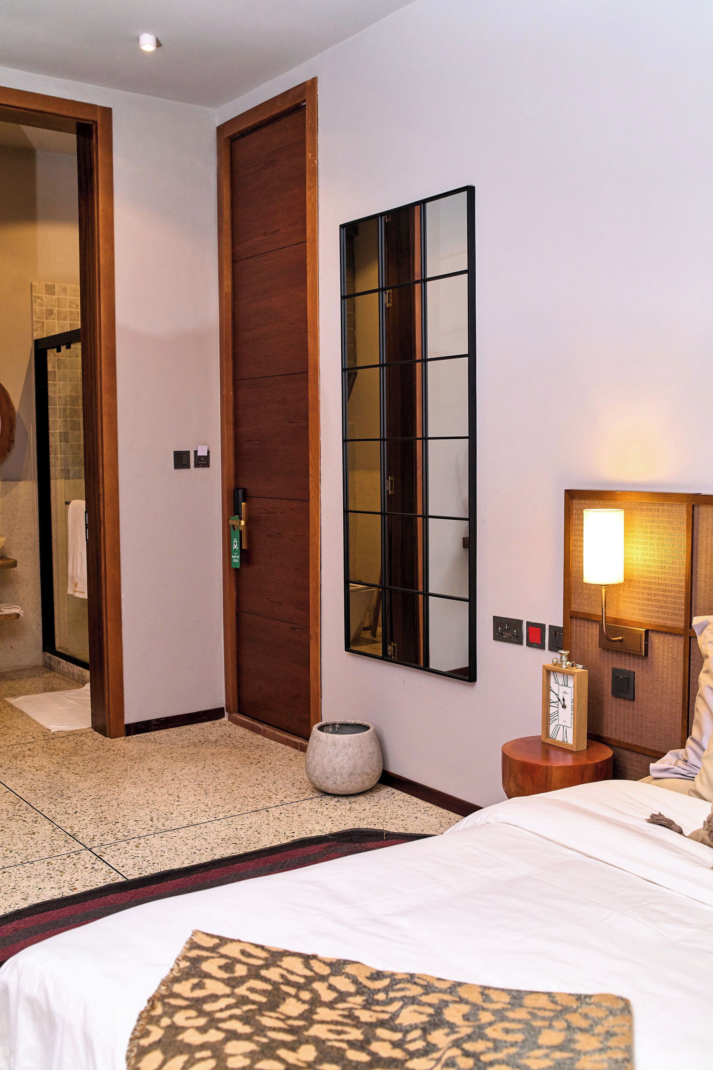 Standard Suite, Balcony, Mountain View