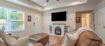 The Grape Escape - Dahlonega Wine Country Retreat