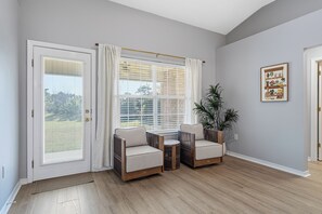 Interior - Entire house in Destin with AC,Walk to Beach,Private Deeded Access,Pet-Friendly (Destin)