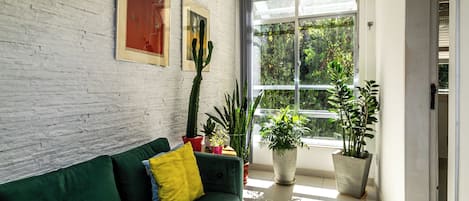 Apartment | Living area | TV