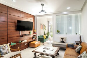 Apartment | Living area -  Leme 3 Quartos Conforto 2 min Praia (Rio de Janeiro)