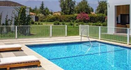 Exclusive Property Near Santiago and Wine Route