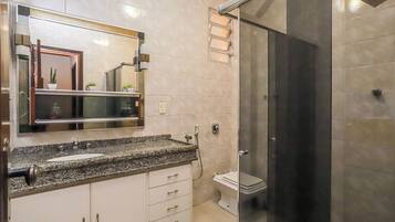 Apartment | Bathroom