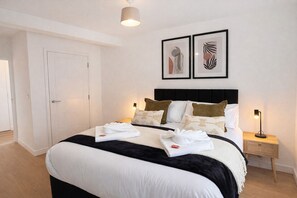 Room - Owls Roost | 2-Bedroom Apartment | Sleeps 5 (Stratford upon Avon)