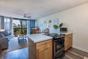Interior - Maui Vista 1208 updated condo across Charley Young Beach w/ pools, summer deal (Kihei)
