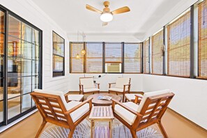 Interior - Peaceful Coastal Escape Near Nav Beach & Dining (Navarre)