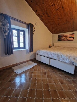 Room - Jeonna stone house (Coursegoules)