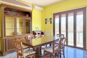 Dining - P084 - Porto Recanati, large apartment with sea view (Porto Recanati)