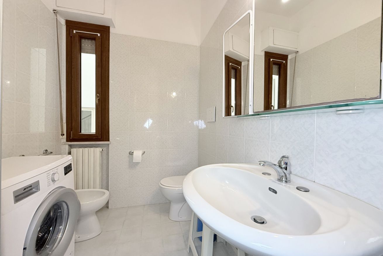 Doccia, bidet, asciugamani
