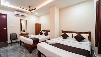 Premium Quadruple Room | Desk, iron/ironing board, free WiFi