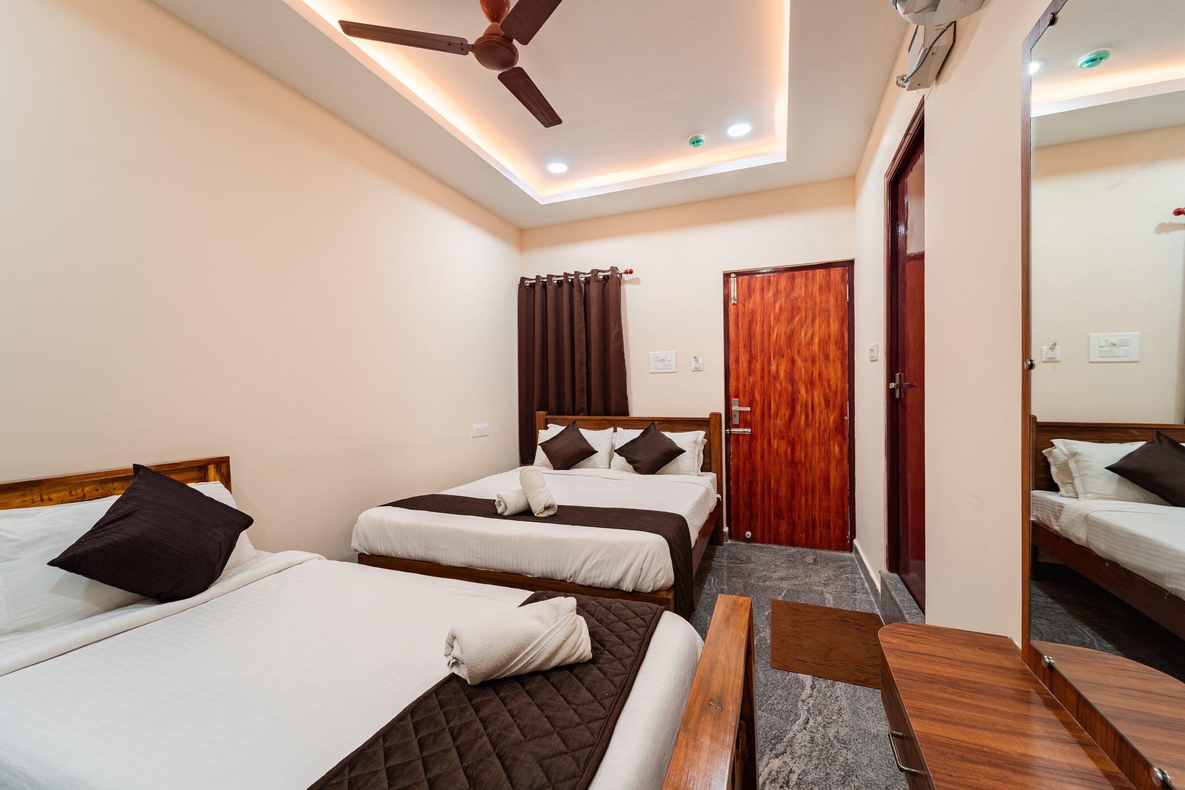 Kolmen hengen premium-huone