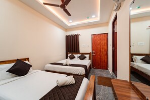 Kolmen hengen premium-huone