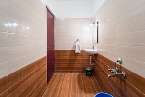 Neljän hengen premium-huone | Kylpyhuone