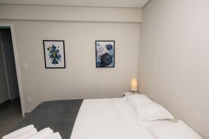 1 bedroom, iron/ironing board - Majestique Flat - Just a few meters from the city center. (São Lourenço)