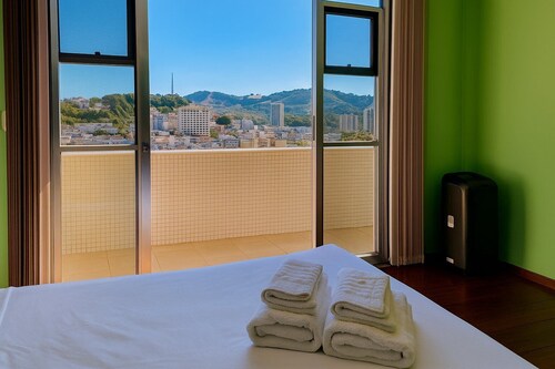 Prime Center View - Beautiful view. Do it all on foot!