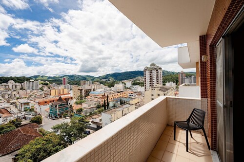 Prime Center View - Beautiful view. Do it all on foot!