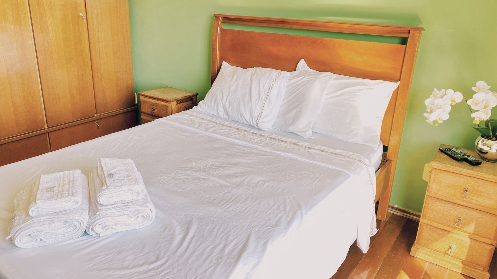 1 bedroom, iron/ironing board, internet