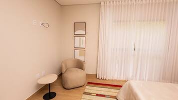 9 bedrooms, iron/ironing board, Internet, bed sheets