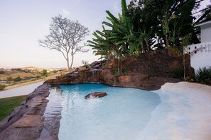 Pool - @Stay22 -Ypê Amarelo Estate / High Standard (Carmo de Minas)