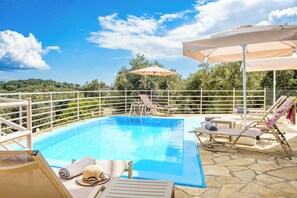 Pool - Villa Elli Epavlis - Three Bedroom Villa, Sleeps 6 (Pirgi)