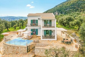 Exterior - Villa Elli Epavlis - Three Bedroom Villa, Sleeps 6 (Pirgi)