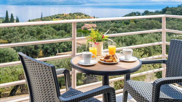 Outdoor dining - Villa Elli Epavlis - Three Bedroom Villa, Sleeps 6 (Pirgi)