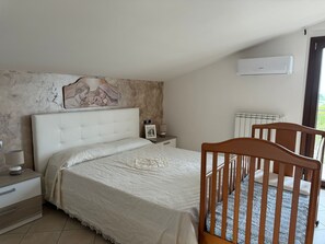 Unclassified image, 5 of 16, button - 'Die Perle des Meeres by Interhome (Soverato)