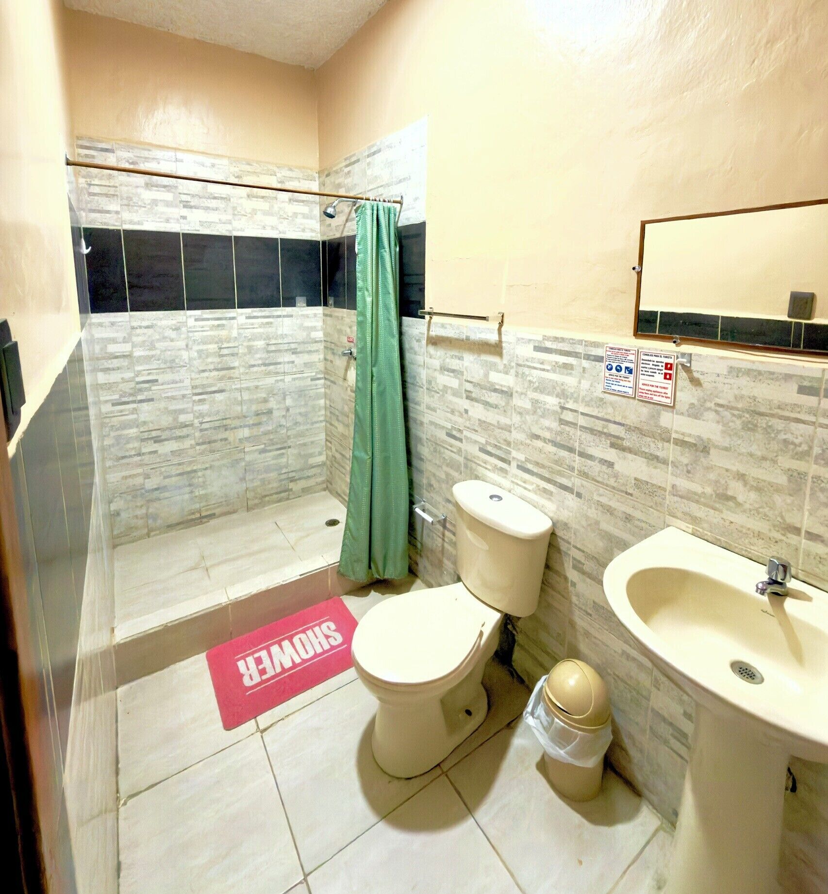 Standard Room, 1 Double Bed, Private Bathroom | Bathroom