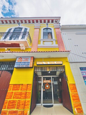 Exterior detail - Travel House Quito (Pichincha)