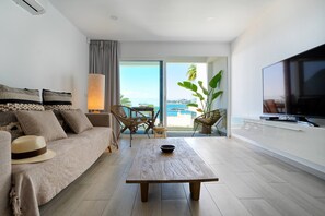 TV - 3.2 Deva Beach - Oceanview luxury 2 bedroom Apartm (Maspalomas)