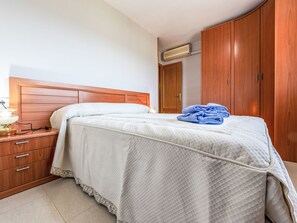 Bedroom - Apartment Ainhoa by Interhome (Cambrils)